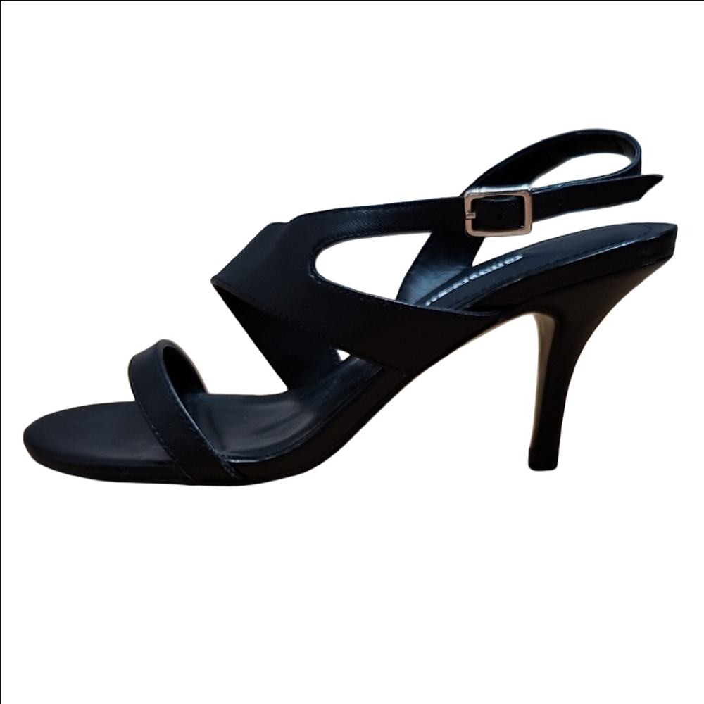 NWOT CHARLES DAVID Black leather upper strappy heeled sandals